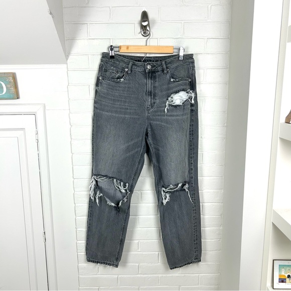 American Eagle Distressed Mom Jeans Size 12 - Picture 1 of 12